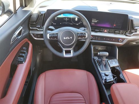 Used 2024 Kia Sportage SX image 11