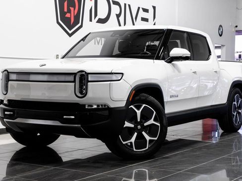 Used 2023 Rivian R1T Adventure image 8