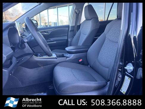 Used 2024 Toyota RAV4 XLE image 10