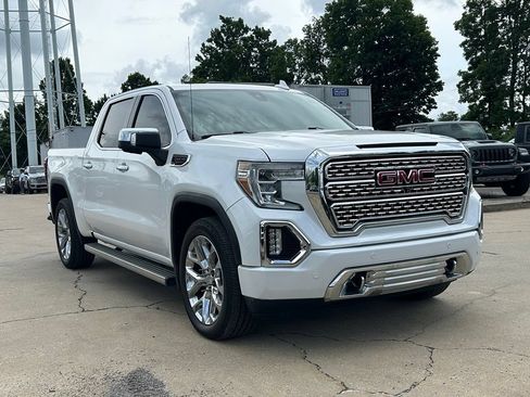 Used 2019 GMC Sierra 1500 Denali w/ Denali Ultimate Package AWD/4WD image 4