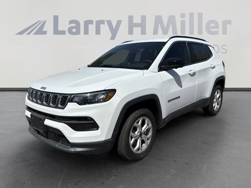 New 2025 Jeep Compass Latitude w/ Convenience Group image 4