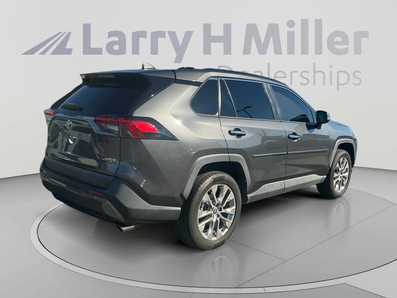 Certified 2021 Toyota RAV4 Limited FWD image 5