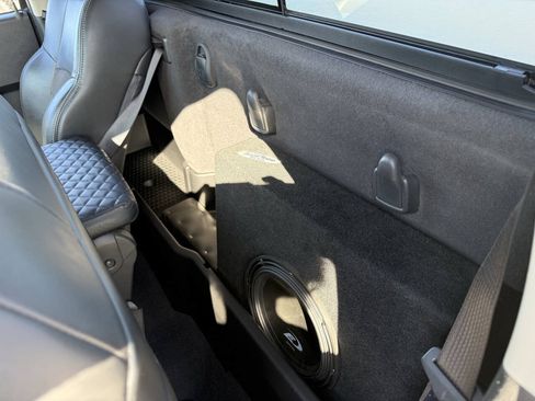 Used 2012 RAM 1500 Sport w/ Remote Start & Security Group RWD image 13