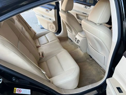 Used 2013 Lexus ES 350 w/ Premium Pkg FWD image 11