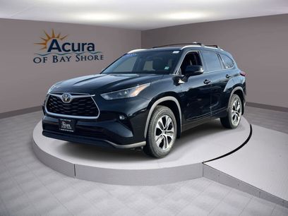 Used 2022 Toyota Highlander XLE