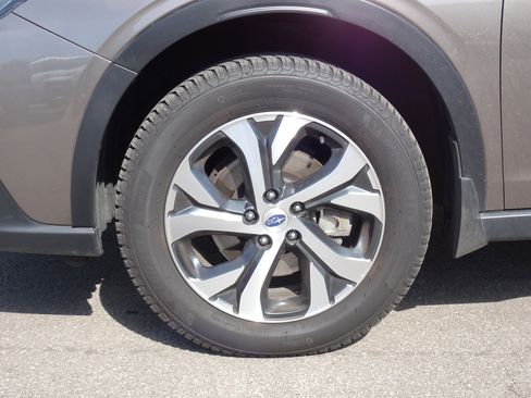 Used 2021 Subaru Outback Limited w/ Popular Package #2 image 8