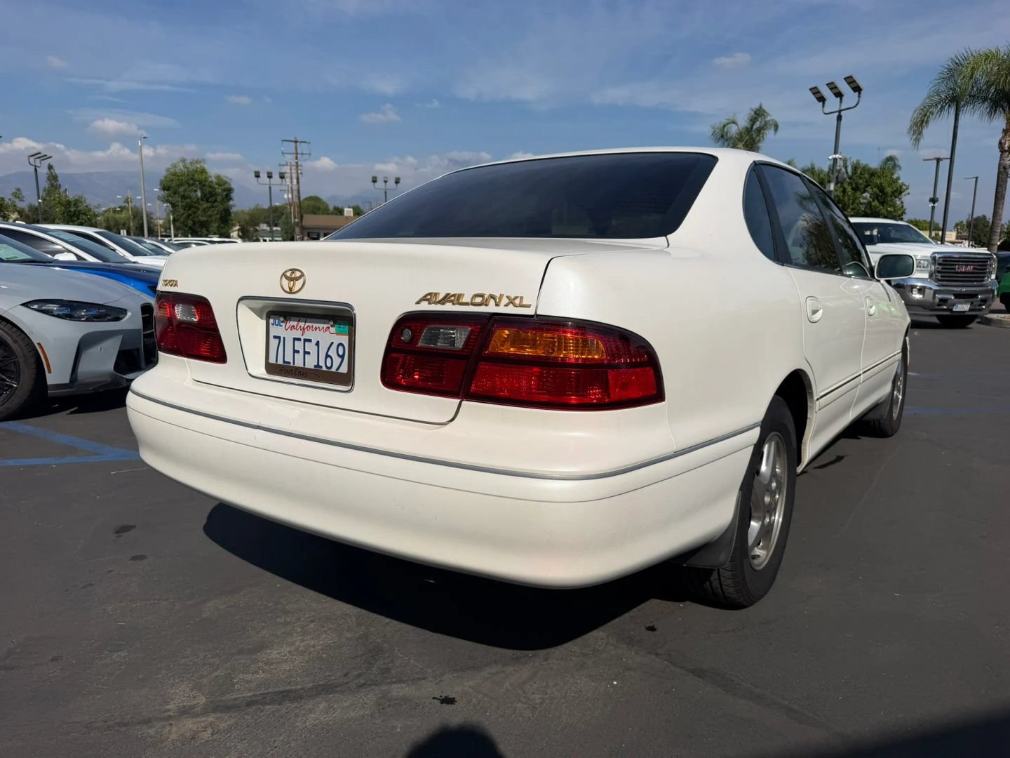 Used 1999 Toyota Avalon XL FWD image 7