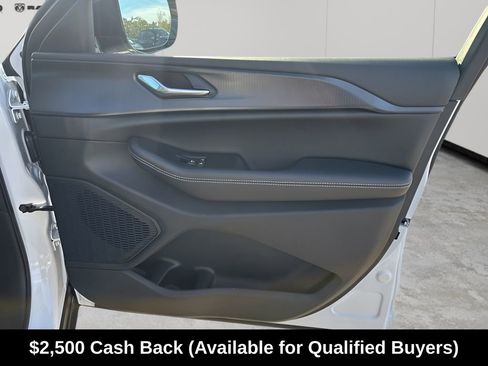 New 2025 Jeep Grand Cherokee L Laredo AWD/4WD image 15