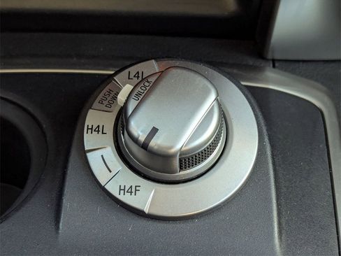 Used 2016 Toyota 4Runner Limited image 22