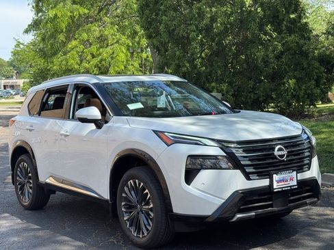 New 2026 Nissan Rogue Platinum AWD/4WD image 2