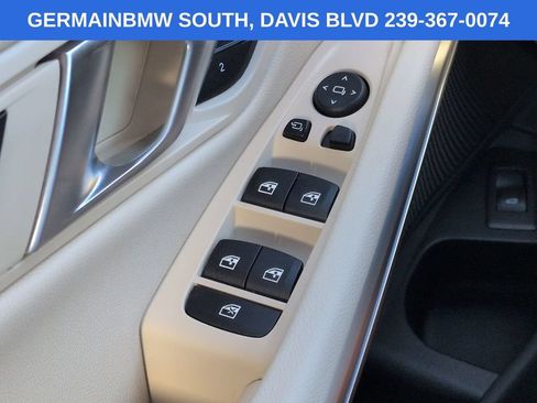 Used 2025 BMW 330i Sedan w/ Premium Package RWD image 27