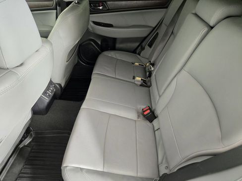 Used 2019 Subaru Outback 3.6R Limited AWD/4WD image 33