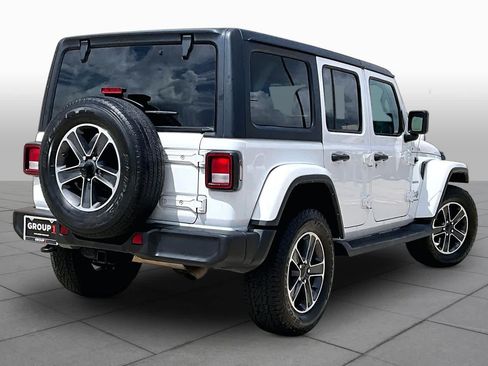 Used 2023 Jeep Wrangler Unlimited Sahara w/ Cold Weather Group AWD/4WD image 13