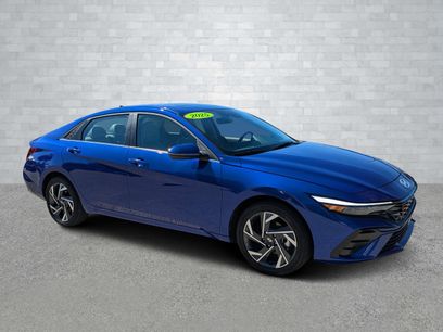 Used 2025 Hyundai Elantra Limited