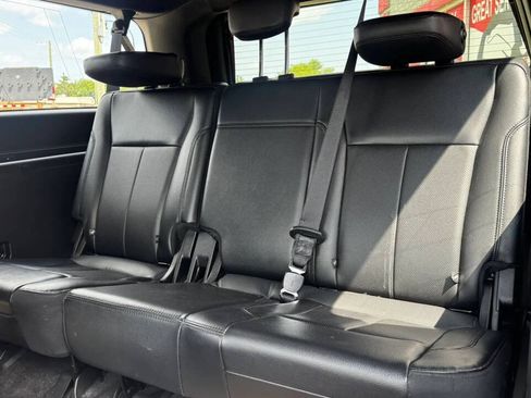 Used 2020 Ford Expedition Max XLT w/ Equipment Group 202A AWD/4WD image 24