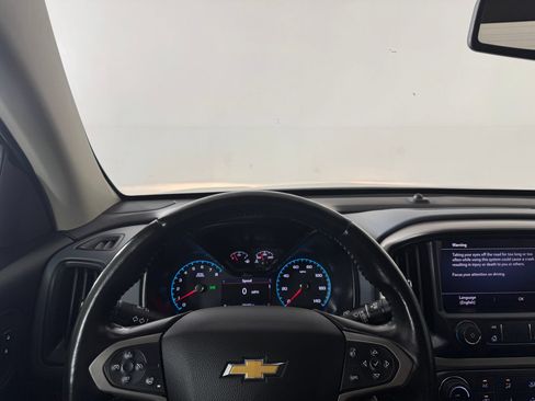 Used 2022 Chevrolet Colorado Z71 w/ Z71 Midnight Edition AWD/4WD image 15