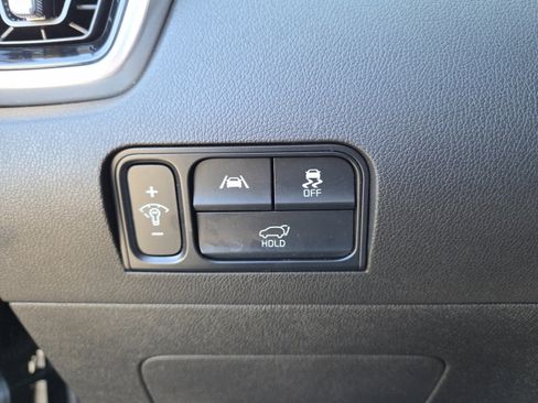 Used 2023 Kia Sorento SX image 13