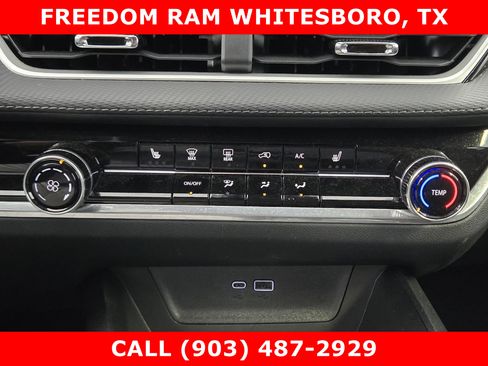 Used 2026 Chevrolet Equinox LT FWD image 13