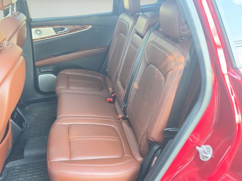Used 2017 Lincoln MKX Reserve w/ Luxury Package AWD/4WD image 21
