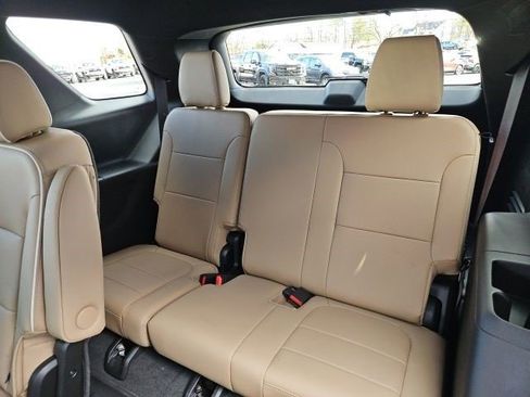 Certified 2023 Chevrolet Traverse Premier w/ LPO, Floor Liner Package image 16