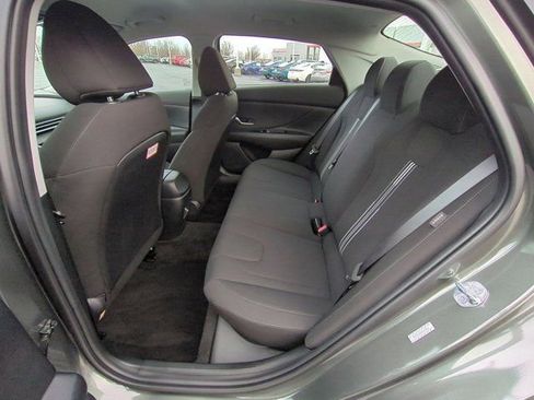 Used 2024 Hyundai Elantra SEL image 15