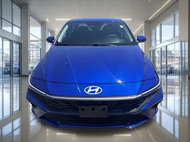 Certified 2024 Hyundai Elantra SEL FWD image 9