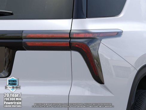 New 2026 Chevrolet Traverse LT w/ Driver Confidence Package AWD/4WD image 11