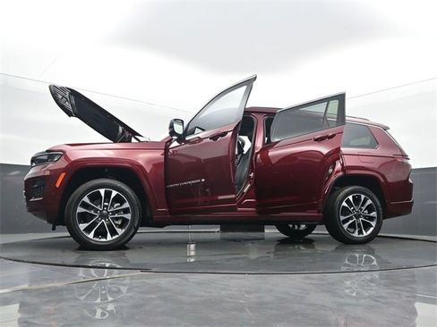 New 2025 Jeep Grand Cherokee L Overland w/ Trailer Tow Package image 61