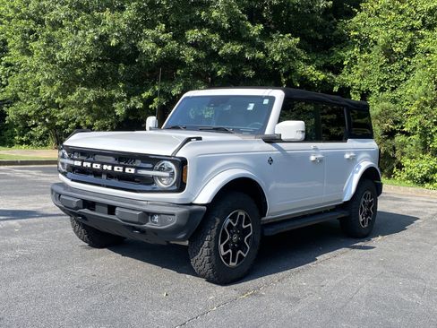 Used 2022 Ford Bronco Outer Banks AWD/4WD image 5