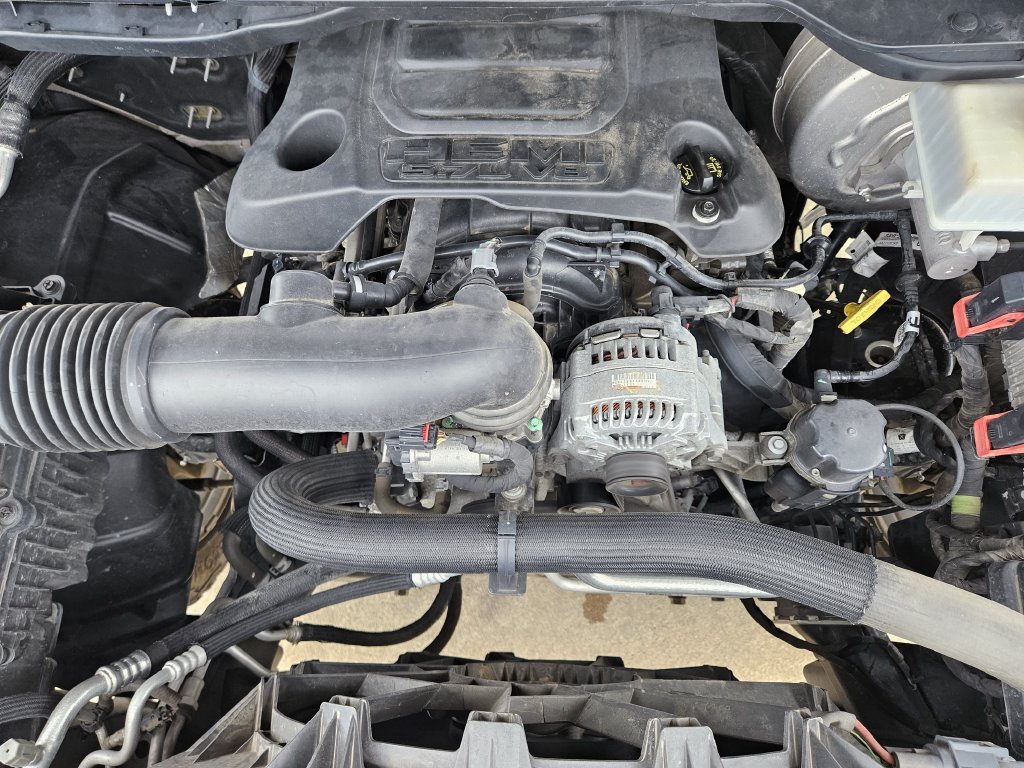 Used 2019 RAM 1500 Laramie AWD/4WD image 30