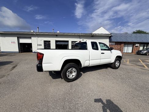 Used 2019 Toyota Tacoma SR RWD image 18