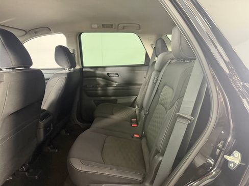 Used 2024 Nissan Pathfinder SV AWD/4WD image 23