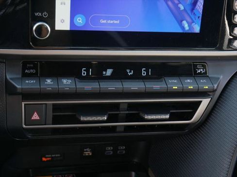 Certified 2025 Toyota Camry SE image 21