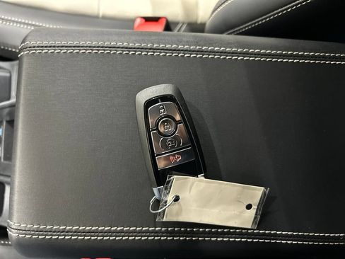 New 2026 Ford Bronco Outer Banks w/ Sasquatch Package AWD/4WD image 26