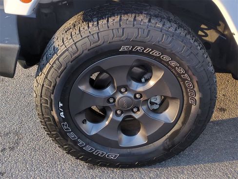 Used 2017 Jeep Wrangler Unlimited Sport image 10
