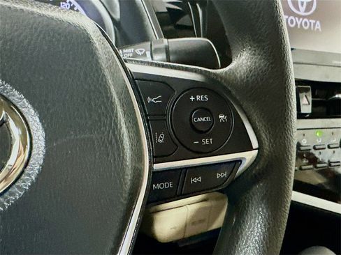 Used 2021 Toyota Camry LE image 26