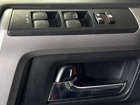 Used 2020 Toyota 4Runner SR5 Premium w/ Moonroof Package RWD image 17
