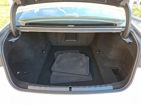 Used 2025 BMW 740i xDrive w/ Premium Package image 27