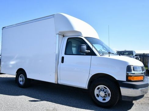 Used 2021 Chevrolet Express 3500 w/ Power Convenience Package image 8
