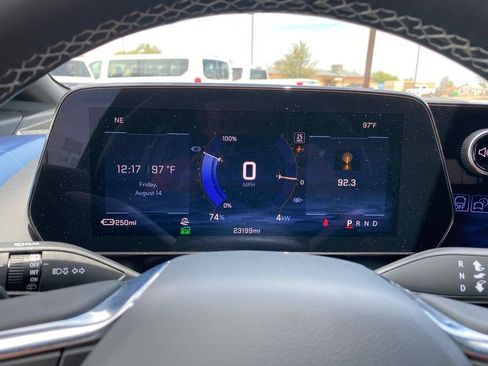 Used 2024 Chevrolet Equinox EV LT FWD image 30
