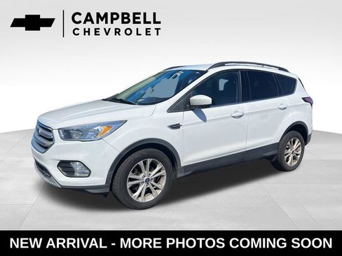 Used 2018 Ford Escape SE w/ SE Sync 3 Package FWD image 1