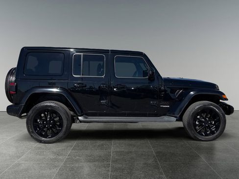 Used 2020 Jeep Wrangler Unlimited Sahara image 8