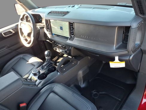 New 2026 Ford Bronco Badlands image 11