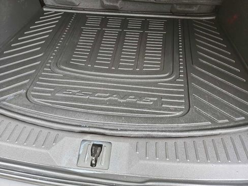 Used 2016 Ford Escape SE FWD image 28