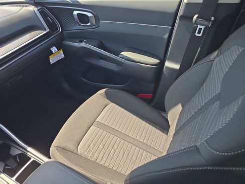 New 2026 Kia Sorento LX FWD image 15