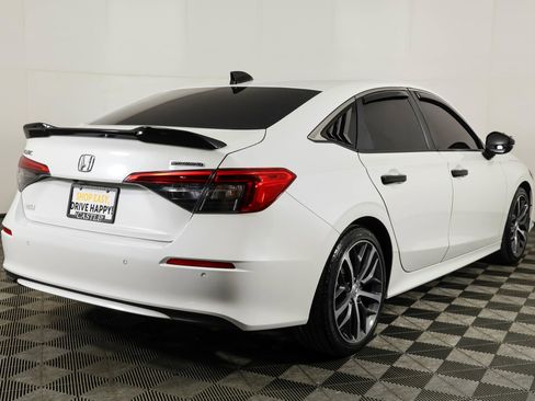 Used 2024 Honda Civic Touring image 17