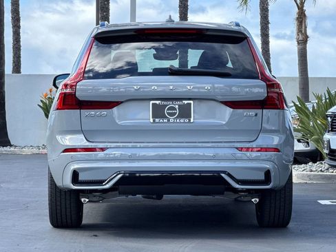 New 2026 Volvo XC60 B5 Plus w/ Climate Package image 4