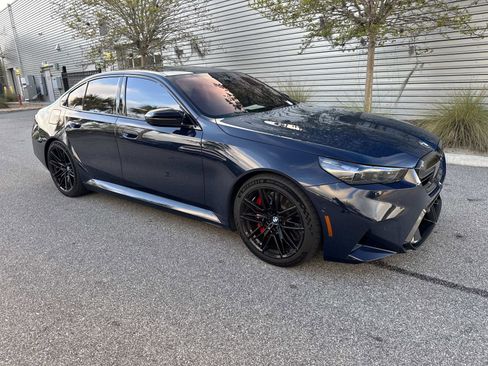 Used 2025 BMW M5 w/ Executive Package AWD/4WD image 4