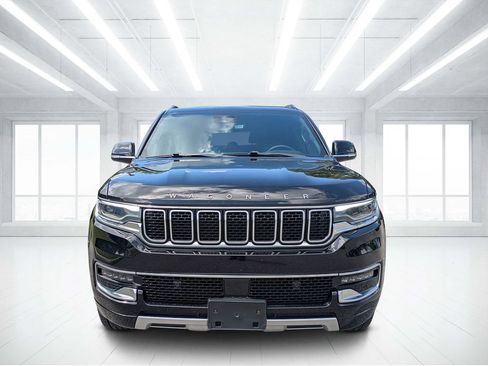 Used 2024 Jeep Wagoneer Series II w/ Flexible Seating Group AWD/4WD image 8