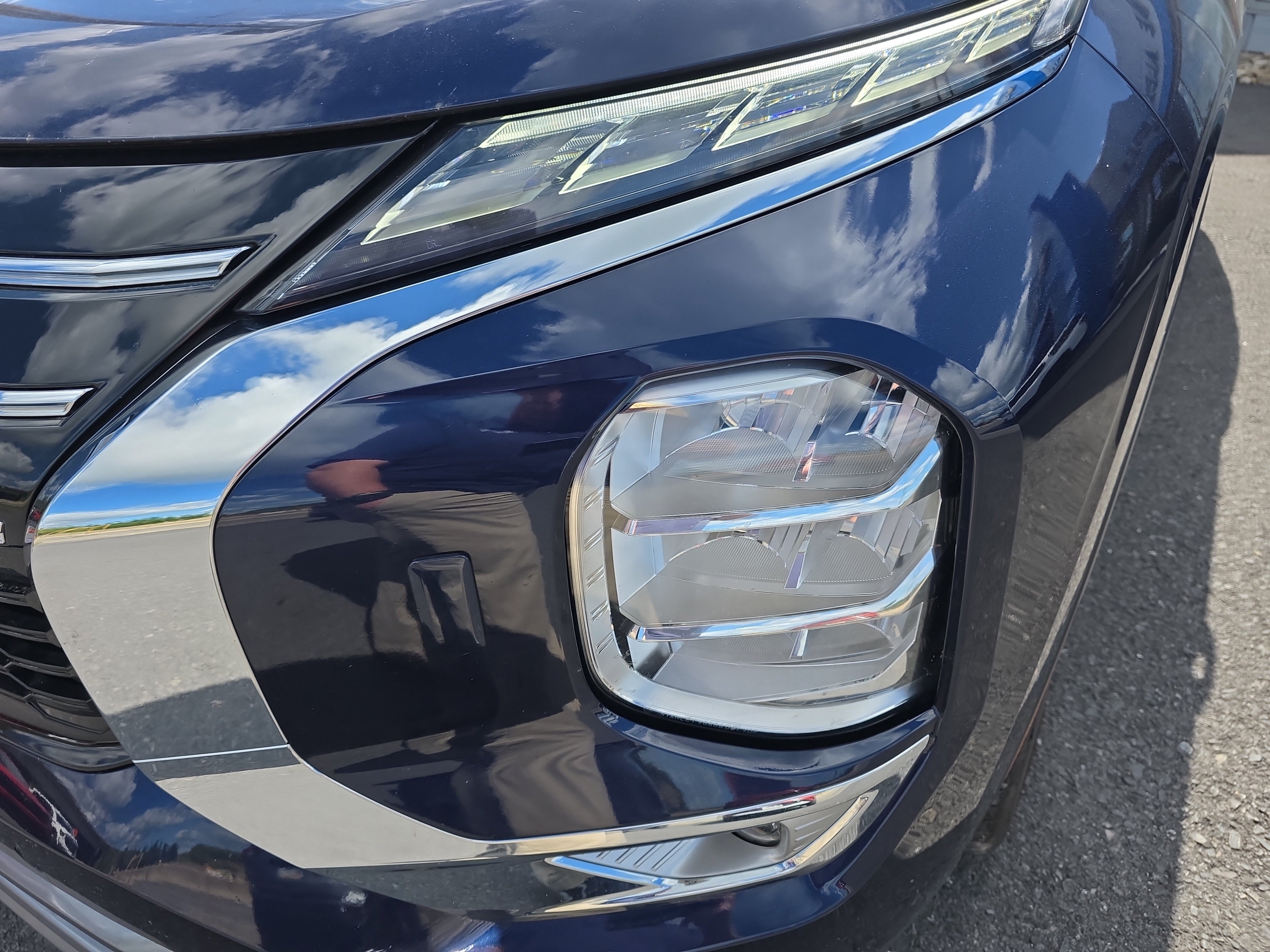 Used 2025 Mitsubishi Outlander SE AWD/4WD image 9